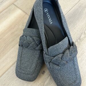 Vivaia Caitlin 2.0 Square-Toe Knot Loafers Knit Grey Size 39.5 VGUC!